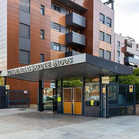 Apartamento Cris Ii,emir 1-piscina Gym&parking, Parque De Las Ciencias Apartamento